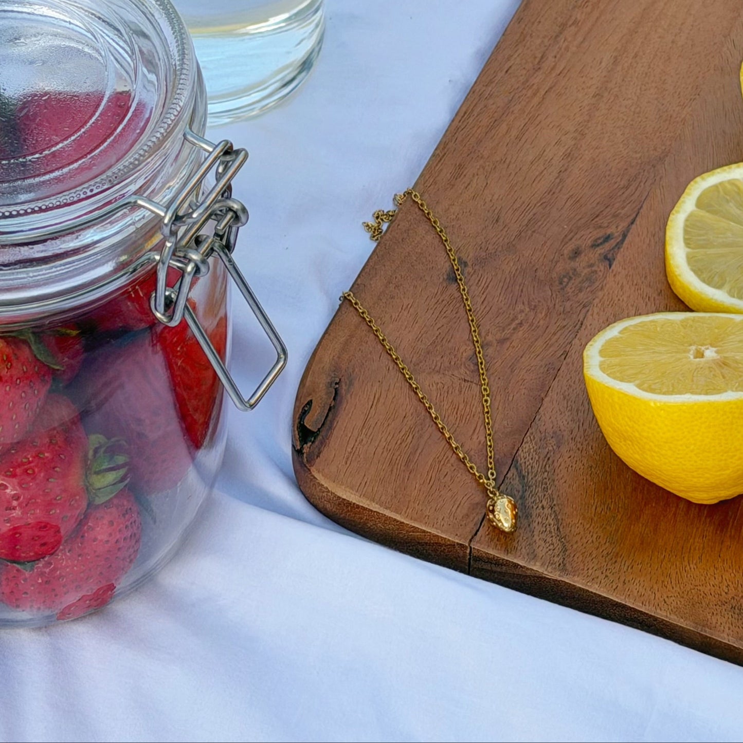 FRESITA NECKLACE