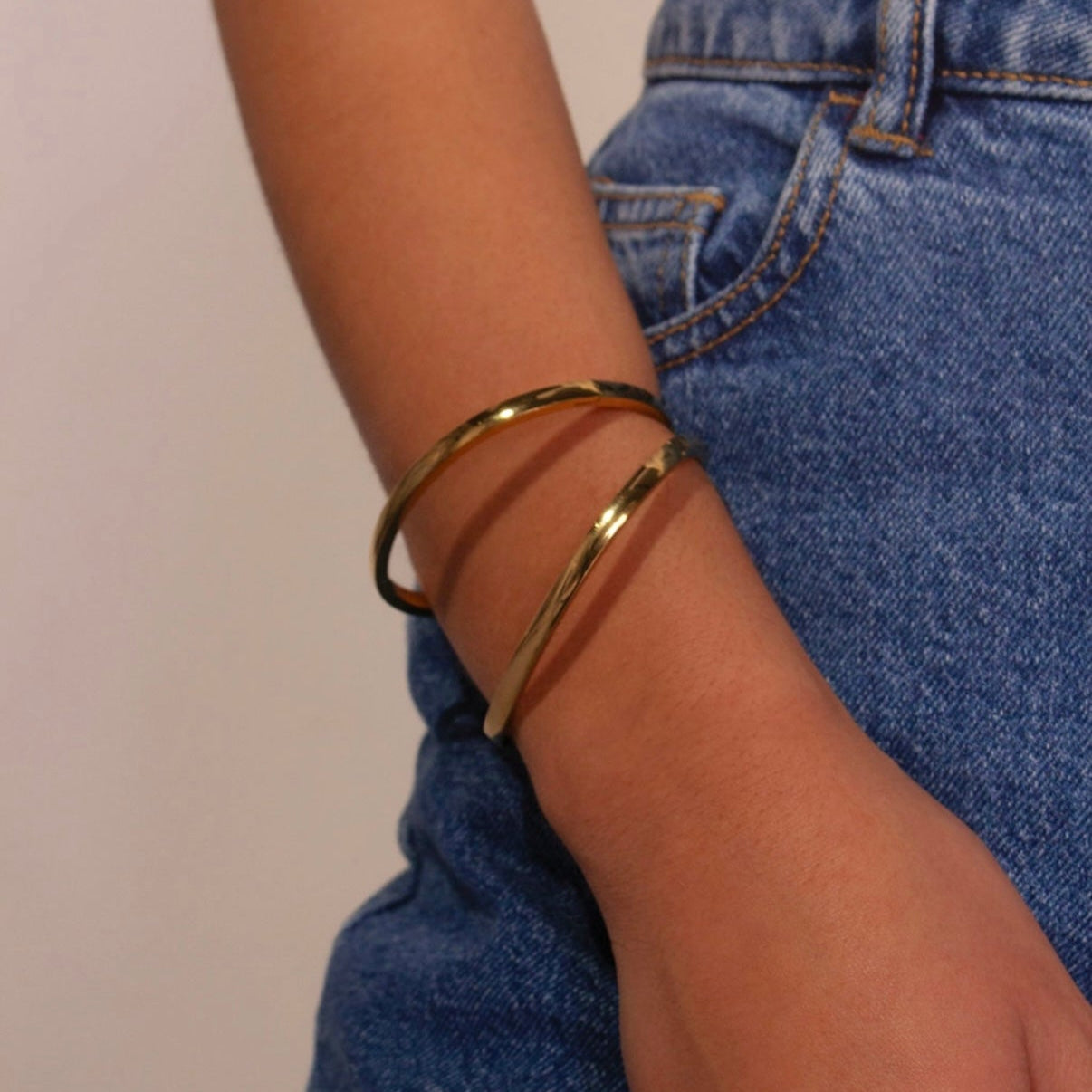 CLASSIC BANGLE