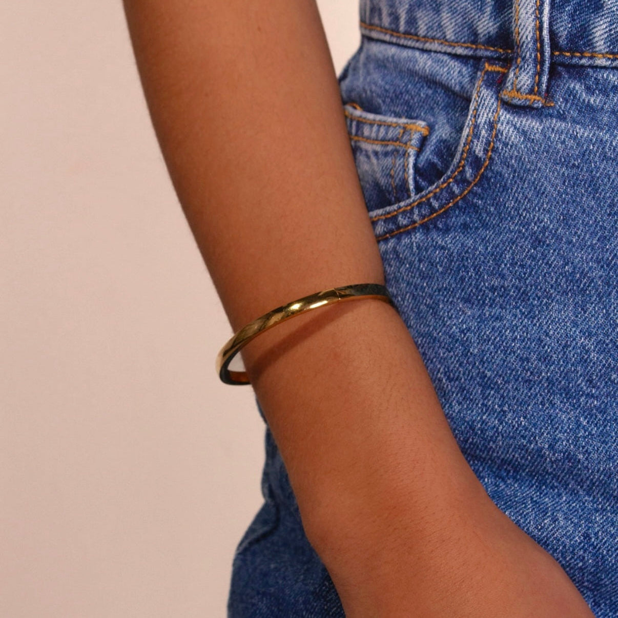 CLASSIC BANGLE
